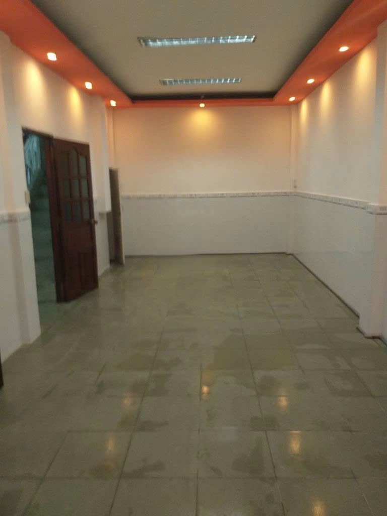 Đường Cách Mạng Tháng 8
